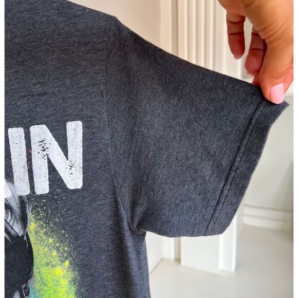 Marvel Men's T-Shirt Graphic Tee Captain Marvel Size Small - Picture 5 of 7